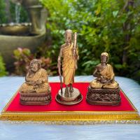 ราคา 3พระอรหันต์ หน้าตัก2นิ้ว มวลสารแร่เหล็กน้ำพี้ แถมฟรีฐานรอง สีมันปูเพ้นท์ (เซทเล็ก) (25221991987)