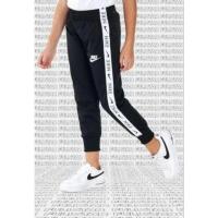 ราคา Nike sz.146-156 cm ทั้ง 2 สีค่ะ (29633982921)