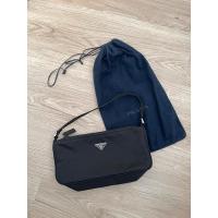 ราคา Prada pouch แท้ vintage มือสอง (29119337409)