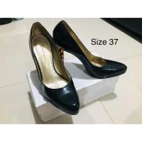 ราคา รองเท้าส้นสูงมือสองสภาพดี (6115710302)