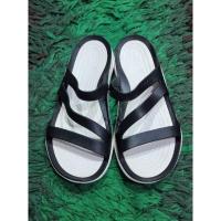 ราคา รองเท้า​ crocs มือสอง​ ของแท้​ สภาพดีเหมือนใหม่ size​ W7​/24.5​/38 (18533851777)