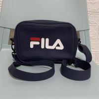 ราคา Fila ฟีล่า กระเป๋าถือ กระเป๋าสะพายข้าง มือสอง ของแท้ (6794281679)