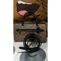 ราคา Coach หมอน 10 นิ้ว มีซิปหน้า #สินค้ามือสอง (26289795218)