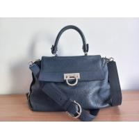 ราคา Salvatore Ferragamo Leather Sofia Shoulder Bag (19286280202)