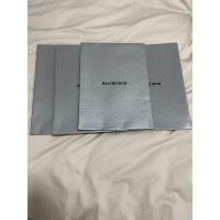 ราคา ถุงกระดาษ ใส่เสื้อ Balenciaga แท้ ออกจากช็อปไทย (8630813542)