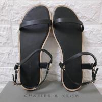 ราคา ส่งต่อ รองเท้าCharles&keith ไซส์40 (4041336500)
