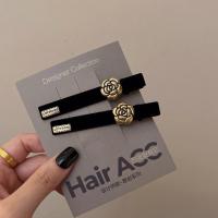 ราคา พร้อมส่ง กิ๊บติดผมคุณผู้หญิง กิ๊ฟติดผมกำมะหยี่สีดำพรีเมียม – Hair Clip Velvet สีดำ | ของขวัญแฟชั่นเกาหลี (42673157056)