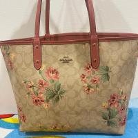 ราคา COACH SHOPPING กระเป๋า Coach Tote แท้ 100% ใช้ได้ 2 ด้าน (22653564066)