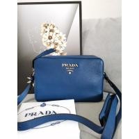 ราคา Prada Bandoliera Vitello Phenix Double-Zip Camera Bag (9241914802)