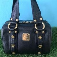 ราคา หมอน mcmสีดำ8นิ้ว มือ2 (6217337937)
