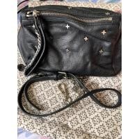 ราคา กระเป๋าหนังแท้ สไตล์ Givenchy สภาพดีมาก (22267771227)