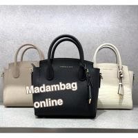ราคา CHARLES & KEITH Double Handle Trapeze Tote กระเป๋าถือ กระเป๋าของแท้ จากชอป (348148521)