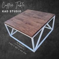 ราคา โต๊ะกลางโซฟา Modern 60 x 60 x 30ซม งานไม้แท้สีโอ๊ค เคลือบ PU ประกอบให้เสร็จ (12384062716)
