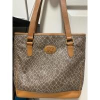 ราคา NINA RICCI แท้กระเป๋าทรง totebag สภาพสวยภายในสะอาด สายสวย (27494177763)