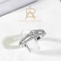 ราคา แหวนเงินแท้เม็ดชูฝังเพชร Moissanite 0.3 กะรัต ทรงกลมล้อม และบ่าข่าง ชุบทองคำขาว (41303357257)