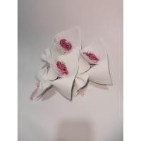 ราคา ช่อกุหลาบจิ๋ว ช่อดอกไม้จิ๋ว ดอกเดี่ยว น่ารัก ดอกไม้ริบบิ้น ดอกไม้กลิตเตอร์ (53956333591)