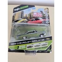 ราคา (1:64)Maisto 1959 Chevrolet Impala SS (29323536438)