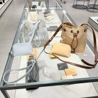 ราคา Charles&keith กระเป๋า มีโค้ดลด30% Ida Checkered Knitted Bucket Bag กระเป๋าสะพายข้าง ของแท้จากชอป (28783115584)