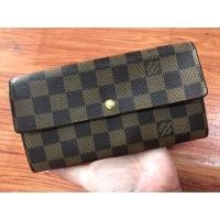 ราคา ส่งฟรี กระเป๋าสตางค์ LV 6 การ์ด มือสอง ของแท้ 100% (1593994462)
