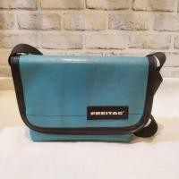 ราคา กระเป๋า Freitag​ Hawaii​ Five-O ทรงเก่า ไม่มี Tag ของแท้ (มือสอง)​ (3294051364)