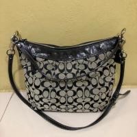 ราคา ของแท้ 100% กระเป๋า Coach สะพายไหล่พร้อมสายครอสบอดี้มือสอง (4619079530)