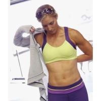 ราคา สปอร์ตบรา Moving Comfort Charity Print Sport Bra (4213205500)