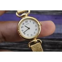 ราคา นาฬิกา Vintage มือสองญี่ปุ่น Seiko 2P21 0380 Textured Dial ผู้หญิง ระบบ Quartz รูปทรงเบาะ 21mm ใช้งานได้ปกติ (28268149378)