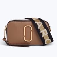 ราคา [ของใหม่] Marc Jacobs snapshot bag สีเบจ ของแท้ % (3872877103)