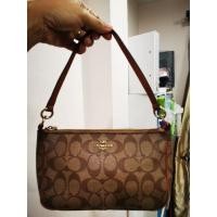 ราคา Coach​ พอช​ F1681​ ขนาด​ 8​ นิ้ว​ ถือได้​ crossbody​ ได้​ มือสอง​ งานตู้​ สภาพดี (12892015282)