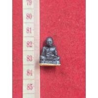 ราคา รูปหล่อหลวงปู่ทิมวัดละหารไร่ฐานทองคำแท้เนื้อนวะจังหวัดระยอง (28666665029)