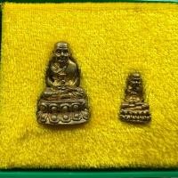 ราคา รูปหล่อหลวงปู่ทวด วัดช้างไห้ "รุ่นสร้างวิหาร วัดทรายขาว" ปี 2537 (21281521362)