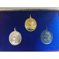 ราคา เหรียญที่ระลึกอาจารย์ ฝั้น อาจาโร วัดป่าอุดมสมพร จังหวัดสกลนคร (27458069137)