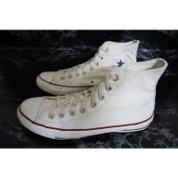 ราคา Converse All Star สีครีม (รุ่นเก่าตัว R) Size : 41/26 #รองเท้าconverse #รองเท้ามือสองของแท้ (10186056485)