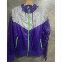 ราคา เสื้อแจ็คเก็ต Nike มือ2ของแท้ (1186390127)