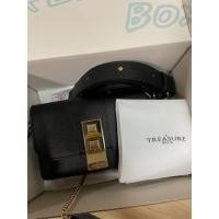 ราคา กระเป๋า A Treasure Box black flat Layer(used like new) (16263853849)