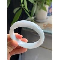 ราคา กำไลหยกพม่าแท้ธรรมชาติหยกขาวอมเขียวเนื้อท้องปลิงขนาด:57-58x13.6x8mm. (29314699671)