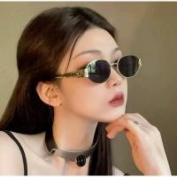 ราคา ✨แว่นตากันแดดแฟชั่น✨แว่นตาแฟชั่นกันแดดทรงสุดฮิต-ทรงรี/เลนส์กันUV-ขาปั้มแบรนด์/แถมซองใส่✔️สินค้าพร้อมส่ง (22965285828)