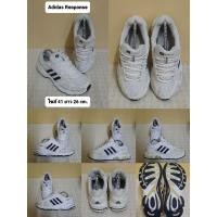 ราคา Adidas Response ไซส์ 41 ยาว 26 cm. (รองเท้ามือสองของแท้) (20487276603)