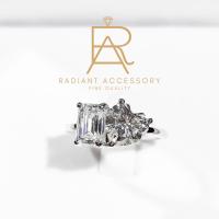 ราคา แหวนเงินแท้ชุบทองคำขาว เพชรคู่ Heart & Emerald cut เพชร Moissanite พร้อมใบเซอร์ (17497221437)