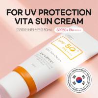ราคา Vita Daily Hydrating Fluid Face Moisturizer Sunscreen SPF 50 PA++++ UVA & UVB Protection (50ml) (24835166759)