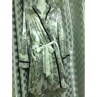 ราคา APT.9 size L แบรนด์เนม USA เสื้อคลุมสีขาวลายดำ ผ้าซาตินยูเอส / โพลีเอสเตอร์ (8459026288)