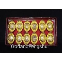 ราคา ชุดก้อนทองโบราณ 12 ก้อน สวยงามมาก มี 2 แบบให้เลือก คือ แบบเรียบ และลายเหรียญโบราณ ทำจากโลหะ (หนัก) (5343399156)