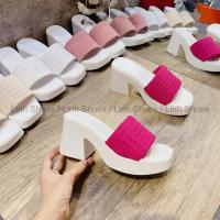 ราคา รองเท้าแตะผู้หญิงกับรองเท้าส้นสูงทรงสี่เหลี่ยม 8 ซม. พร้อมสายรัดกํามะหยี่หลากสีรูปทรงมะนาวหรูหราและนุ่ม (25227827801)