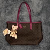 ราคา ส่งต่อ แท้100% เช็คแล้ว✅ Coach city tote 17“ สี coffee รุ่นซิป ขอบชมพู (42178550561)