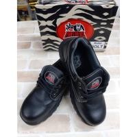 ราคา PANTHER BOLT รองเท้าเซฟตี้ หนังพียู เบอร์ 38 - 45 (กดเลือกตอนสั่ง) (7707547001)