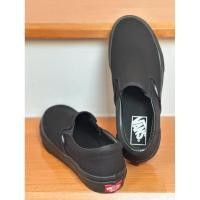ราคา vans รองเท้าvans Classic Slip-On | Black/Black มือสองสภาพดี ของแท้ (27127126696)
