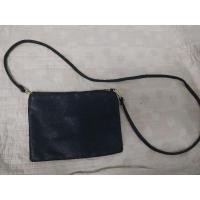 ราคา กระเป๋าสะพายข้าง Forever21 ขนาด 8.5 นิ้วมือสอง มือสอง สภาพดี (18276525787)