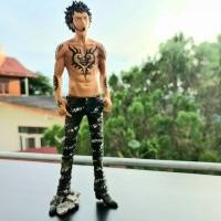 ราคา โมเดลวันพีชของแท้ 100% ทราฟาลก้า ลอว์ (Trafalgar Law) ฟิกเกอร์ มือ2 (6839146689)