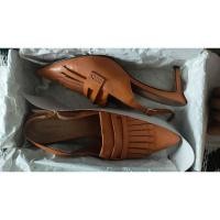 ราคา รองเท้ามือสองแบรนด์แท้ charleskeith ส้นสูง 2.5นิ้ว (4279612358)