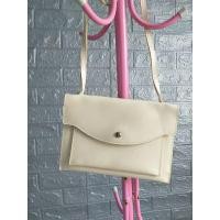 ราคา กระเป๋าสะพายหนังสีขาวครีม ใบเล็ก ขนาด 5.5 × 8" (22085000490)